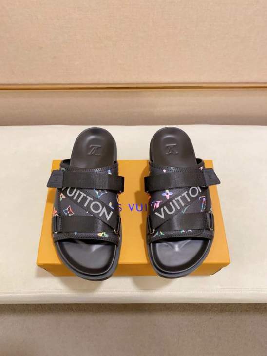 Picture of Louis Vuitton Slippers _SKULVsz38-45hnh03231028